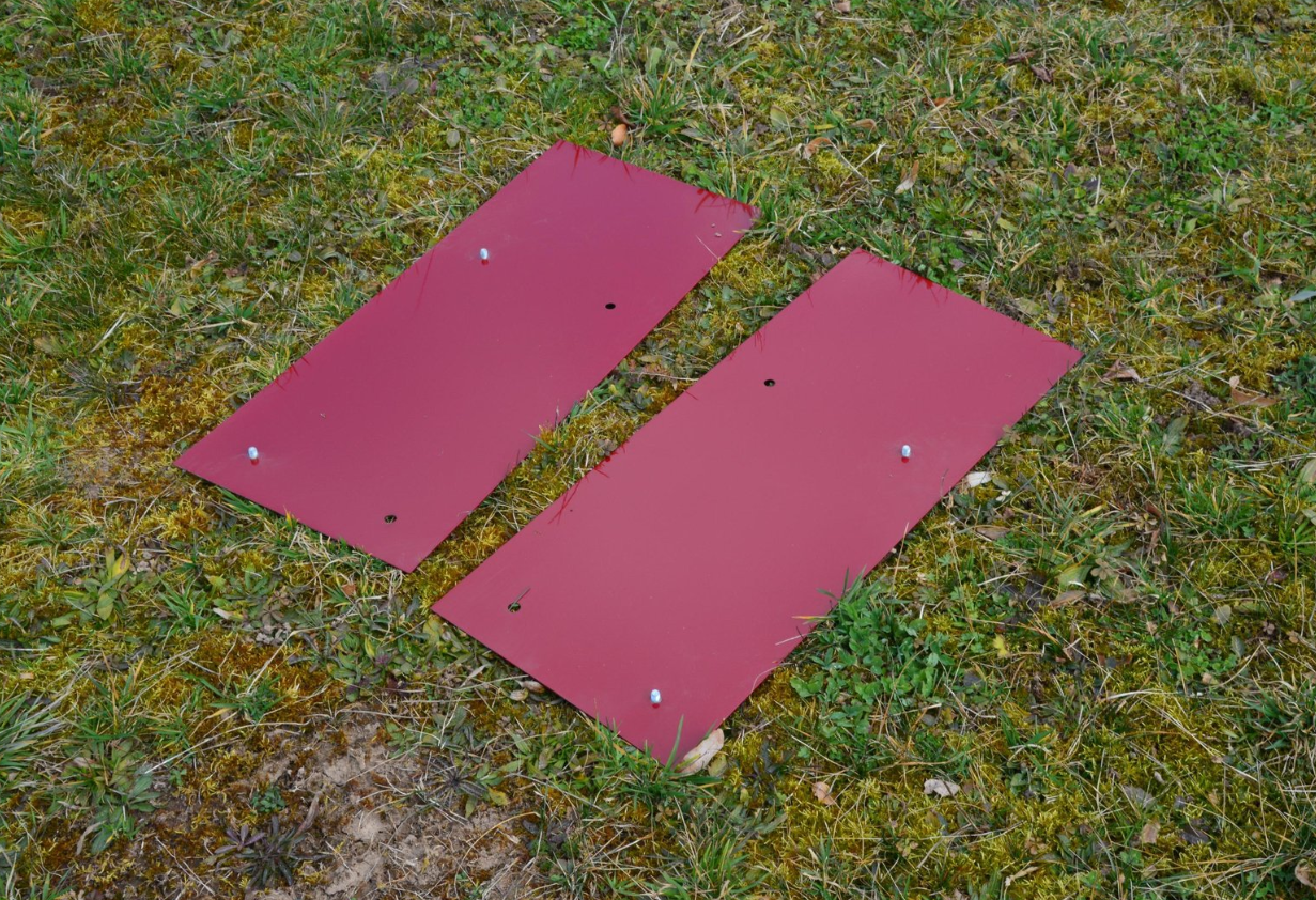 Die Abb. zeigt die Bodenplatten pulverbeschichtet